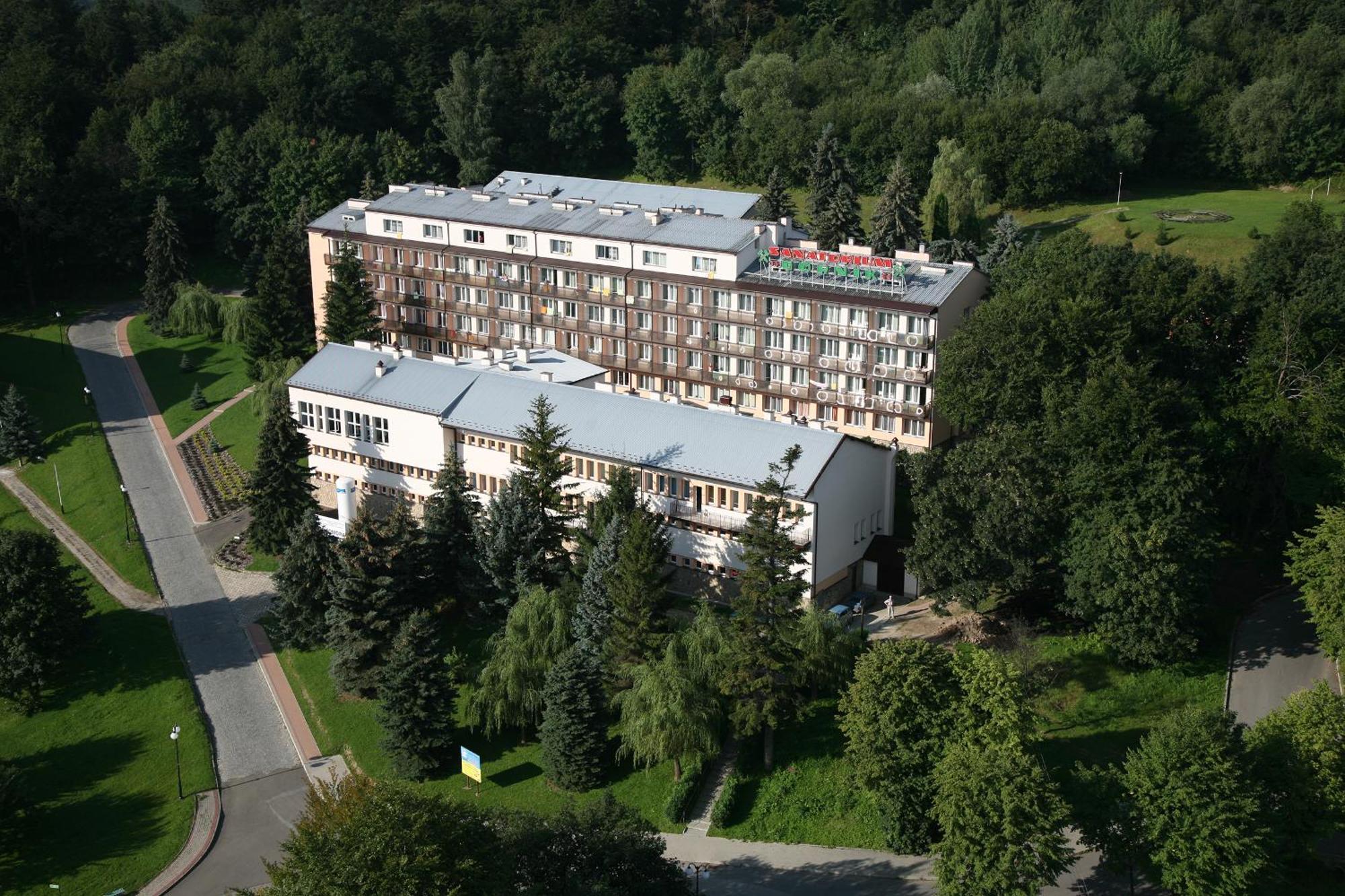 ホテル Kzzg W Polsce, Gornicze Sanatorium Zwiazkowe "Gornik" イボニチ・ズドルイ エクステリア 写真